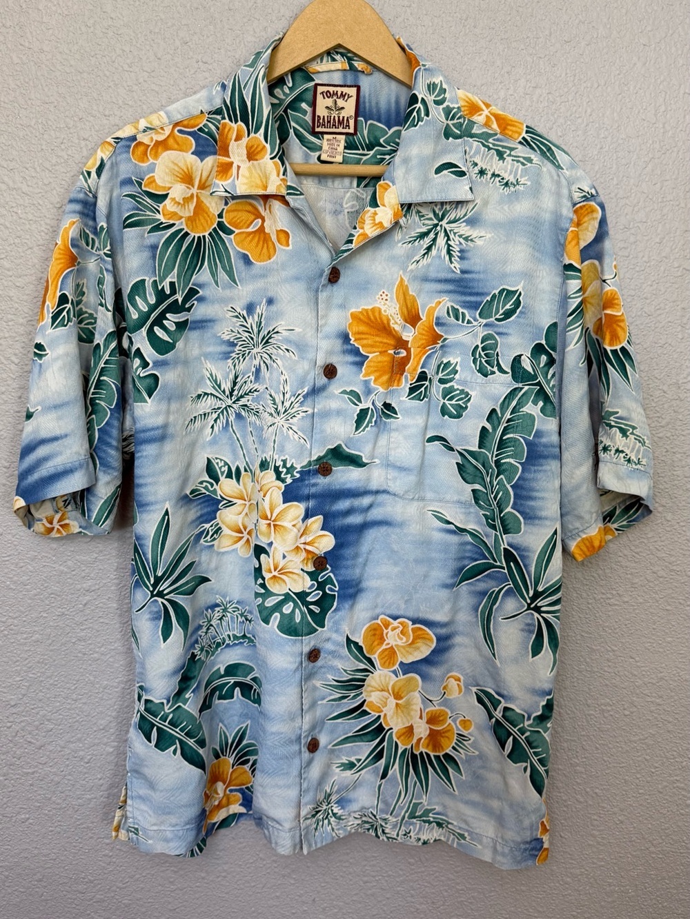Tommy Bahama | 100% Silk Short Sleeve Flower Camp Shirt | Size Medium